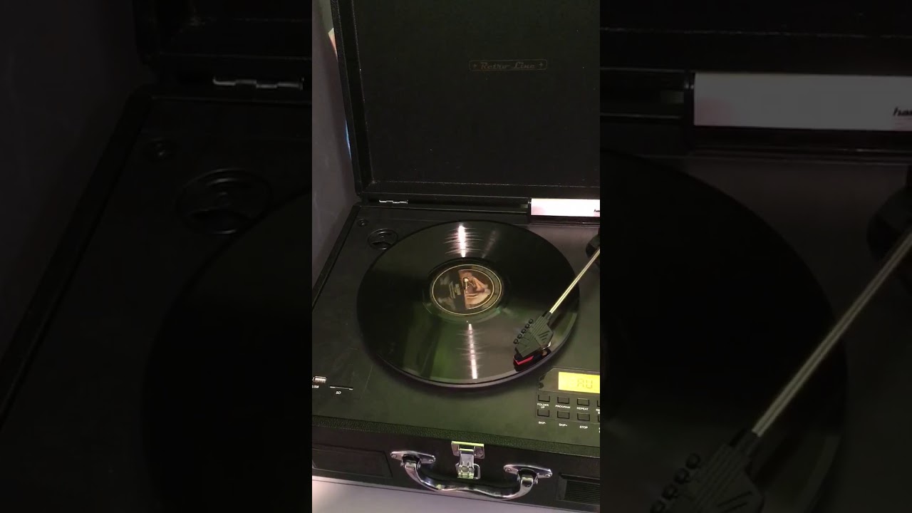 Spelar stenkaka p&aring; grammofon
