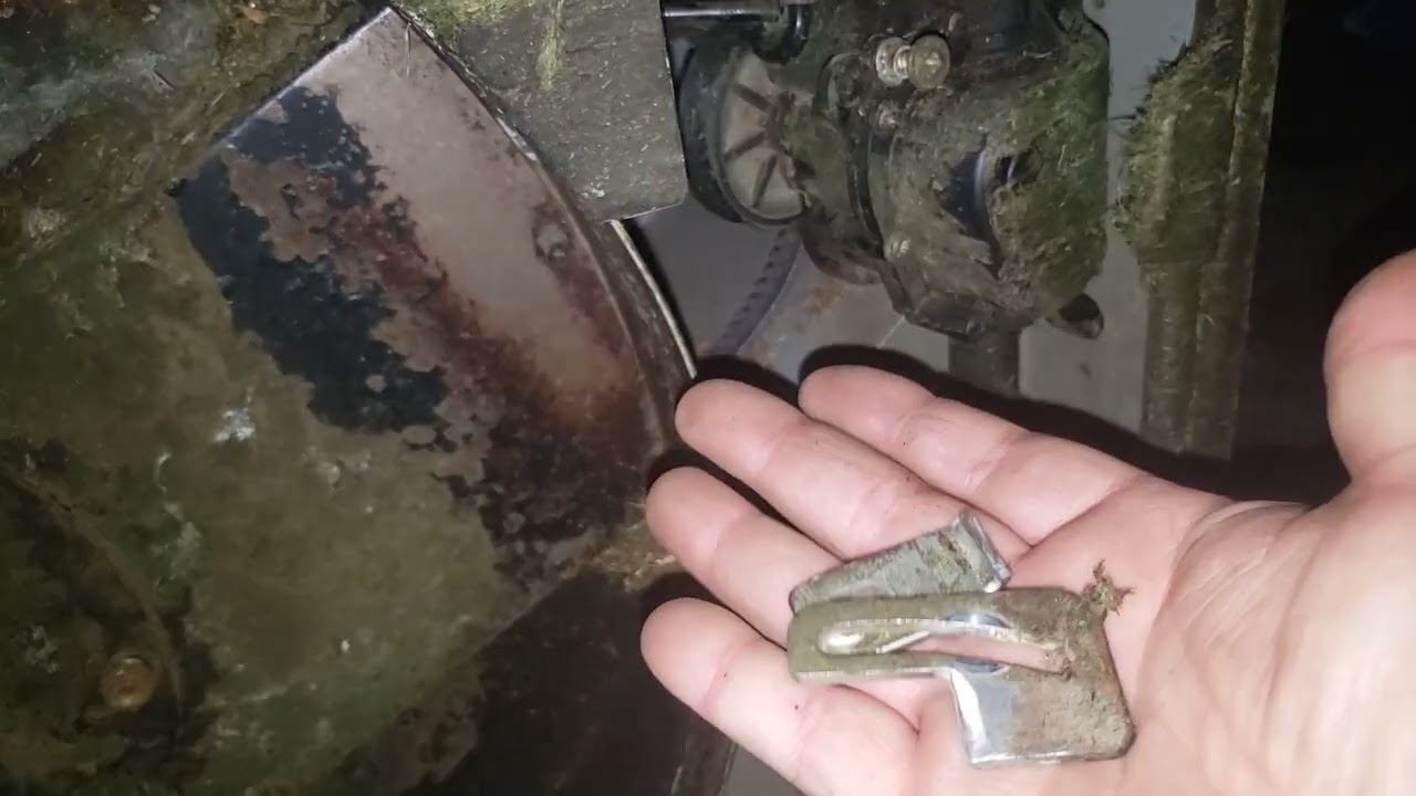 masport mower 800 series doesn't drive. belt off. broken bracket. burnt pulley.