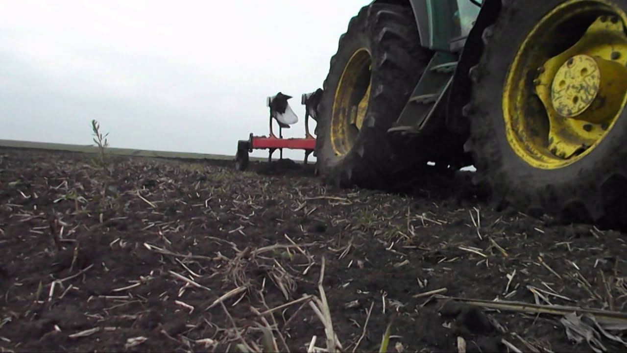 Szántás 2013 John Deere 6900