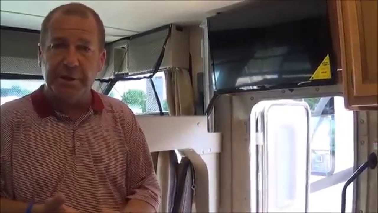 The RV Whisperer walks thru the 2016 Thor Axis 24.1 866 282 4460