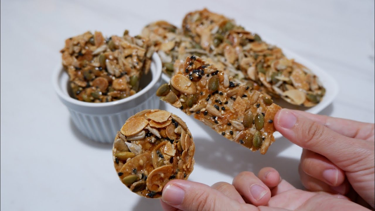 Crispy Florentine Cookies | 香脆杏仁瓜子瓦片（圆形及方形的做法）#新年年饼系列（11）