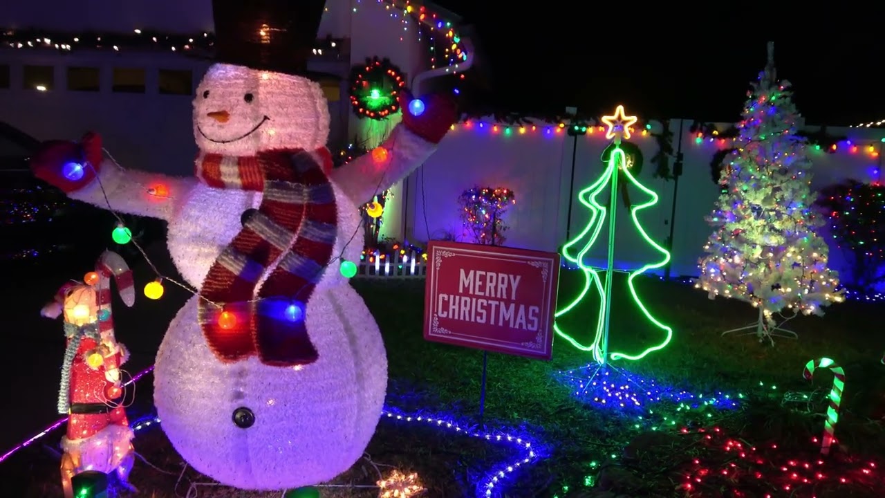 Tom's Christmas Lights 2024 Lights of Lake Park