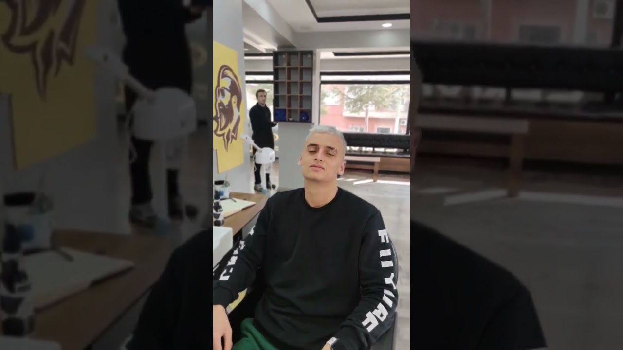 SİLVER (GRİ SA&Ccedil; BOYAMA).   #1m #barbershop #sa&ccedil;kesimi #silver #grisa&ccedil; #silverhair