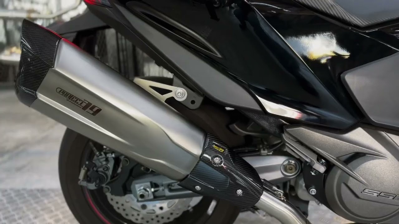 Kymco AK550 with Project79 Full System Exhaust QPM18SV
