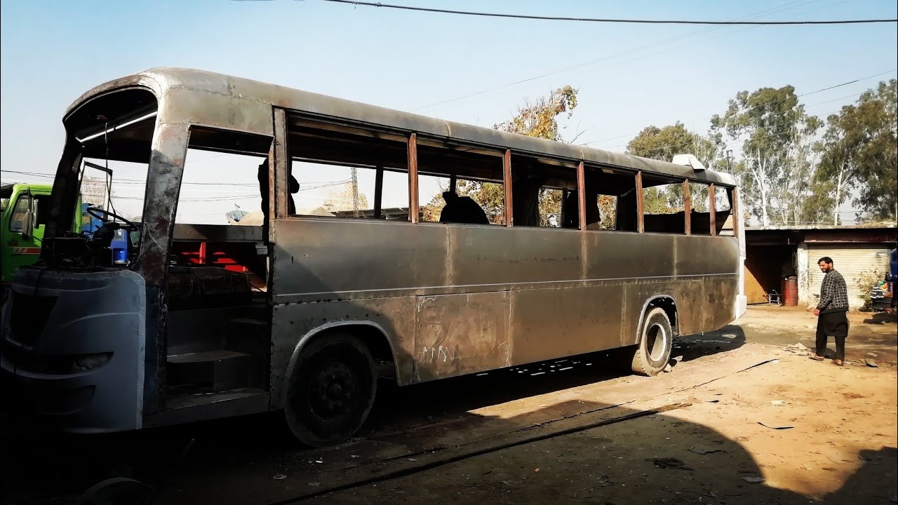 How Pakistan Build Massive Buses By Handmaid Production||Daewoo Bus Manufacturing