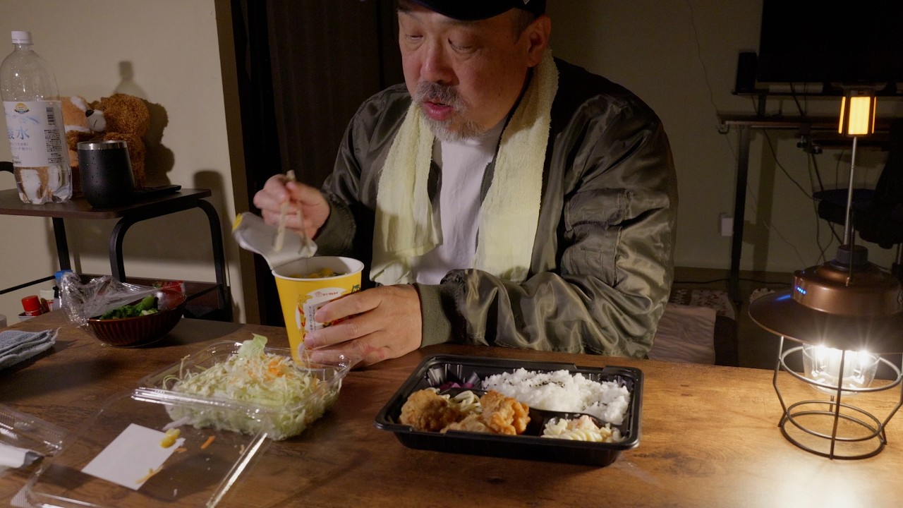 初老、無気力な夜の198円弁当