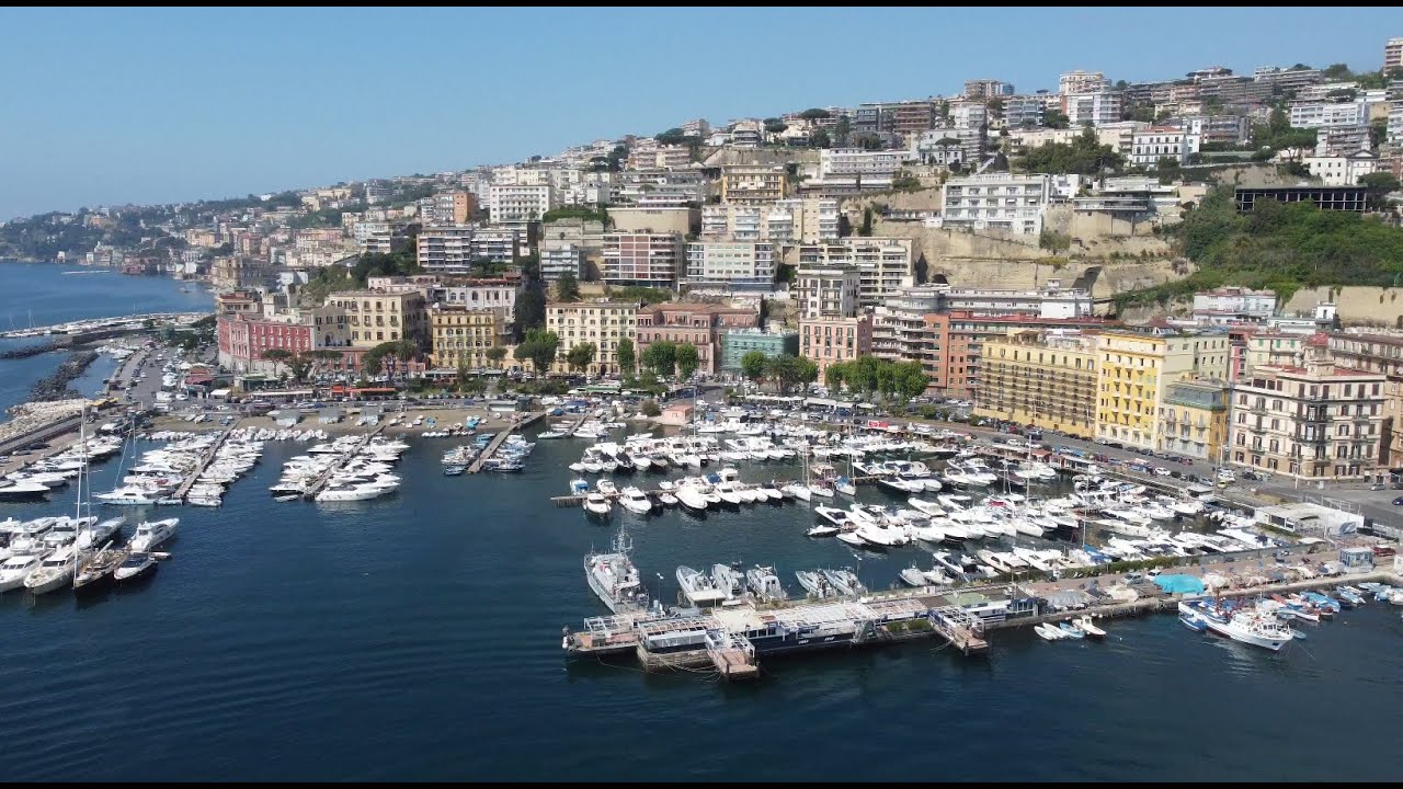 Неаполь, весёлый город! / Naples, a Joyous City