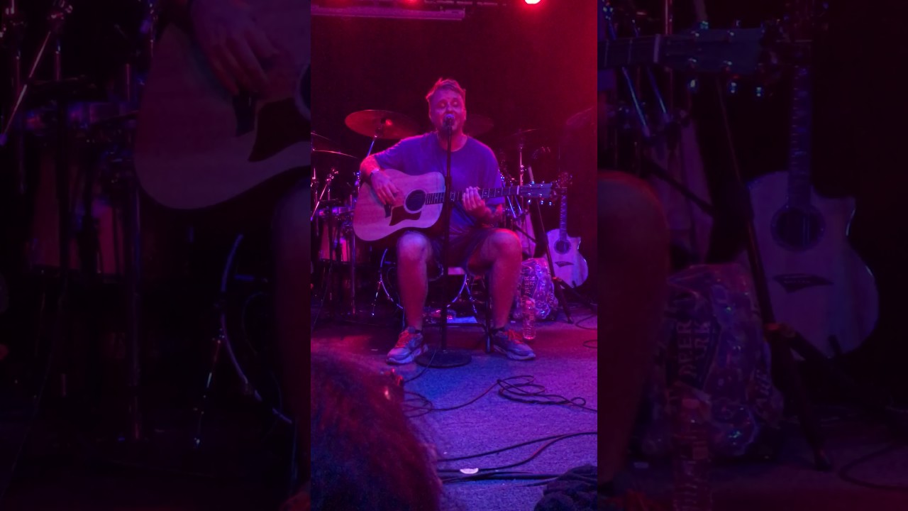 Dog Fashion Disco - End Of The Road live
