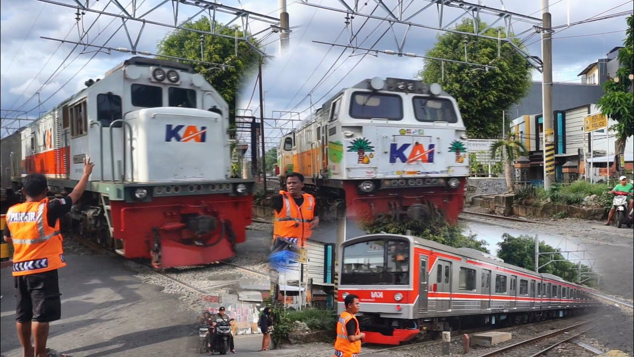 🔴Kereta unik jomblo lewat jalur sibuk gang Sentiong