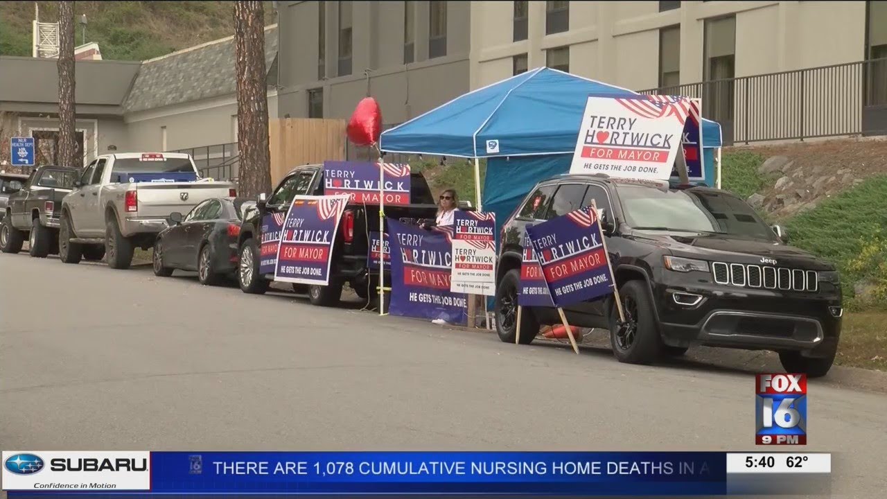 Tracy Steele mayor campaign signs vandalized