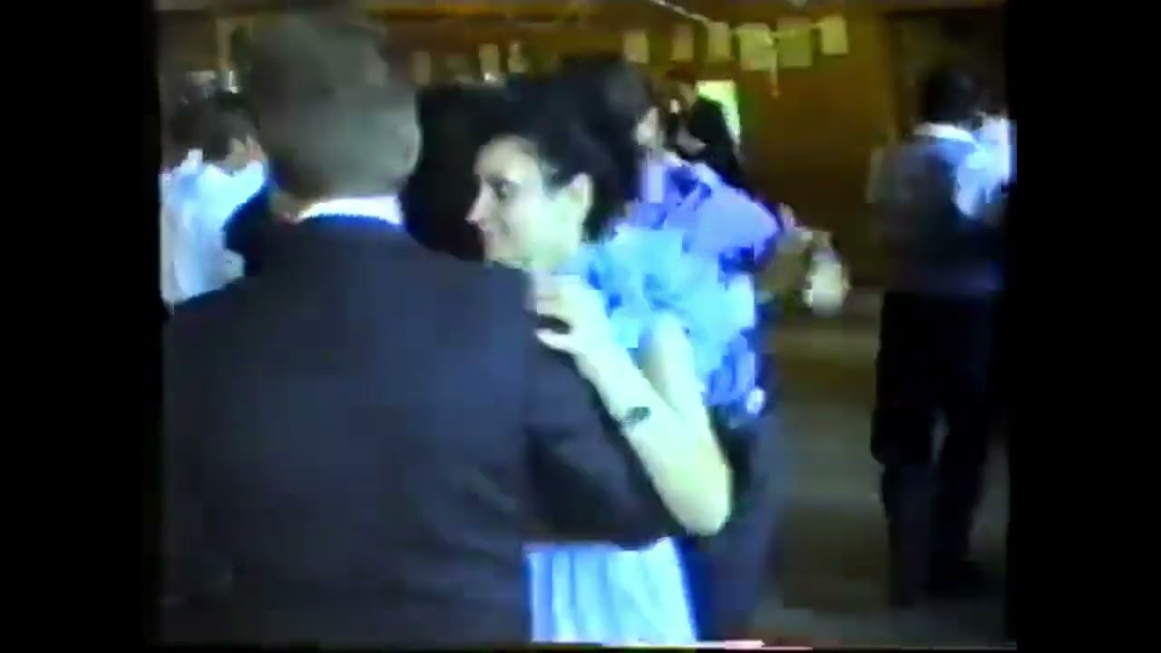 Polka na weselu w  Łostówce 1991. Zespół Muzyczny KOŚCIELNIAK z Olszówki