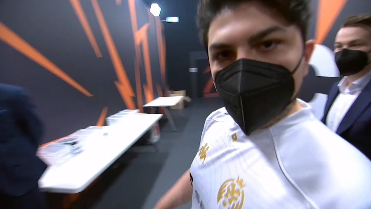 MAD Armut playing with the camera | MAD vs G2