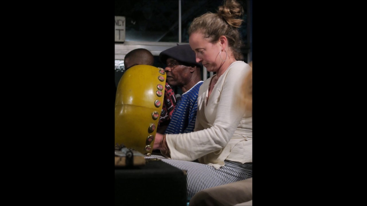 Musekiwa Chingodza & Jennifer Kyker - Karigamombe