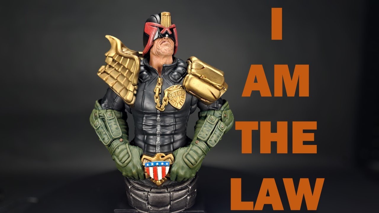 Painting Judge Dredd Bust by Eastman