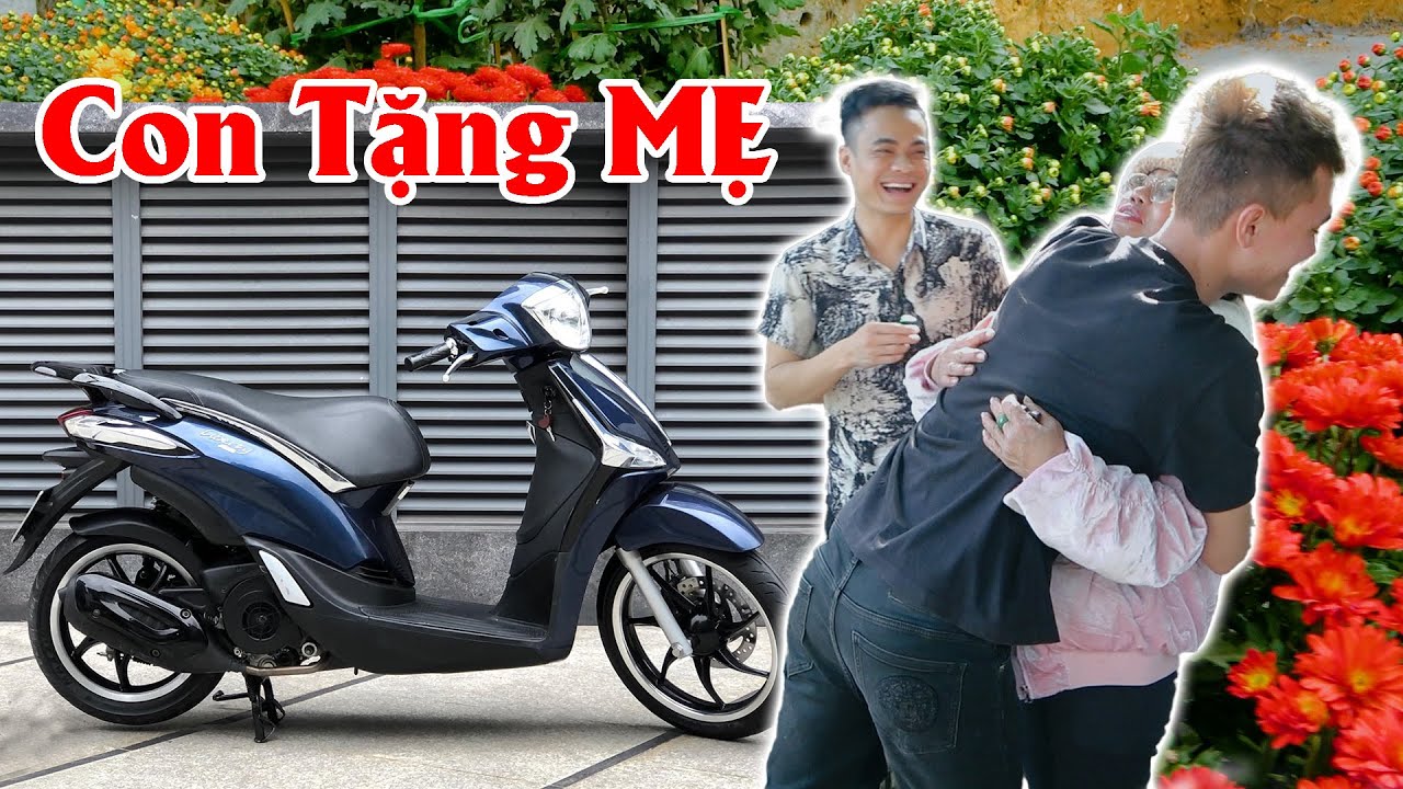 CHIẾC XE Đầu Tiên Trong Đời Vương Tặng Mẹ Bằng Chính Tiền Bán Hoa - Món Quà Đánh Dấu Sự Trưởng Thành