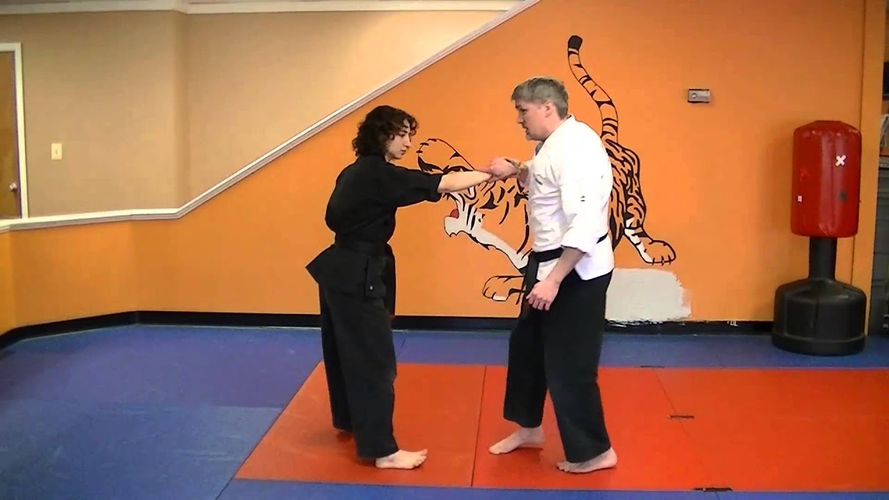 Flight To Freedom - Kenpo self defense technique for a right hammerlock and push
