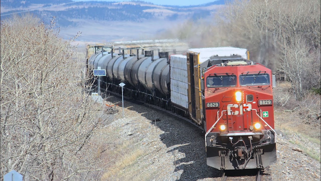 Union Pacific AC4400CW #6640!! Canadian Pacific Mixed (CP 469) West at Lundbreck Falls, AB