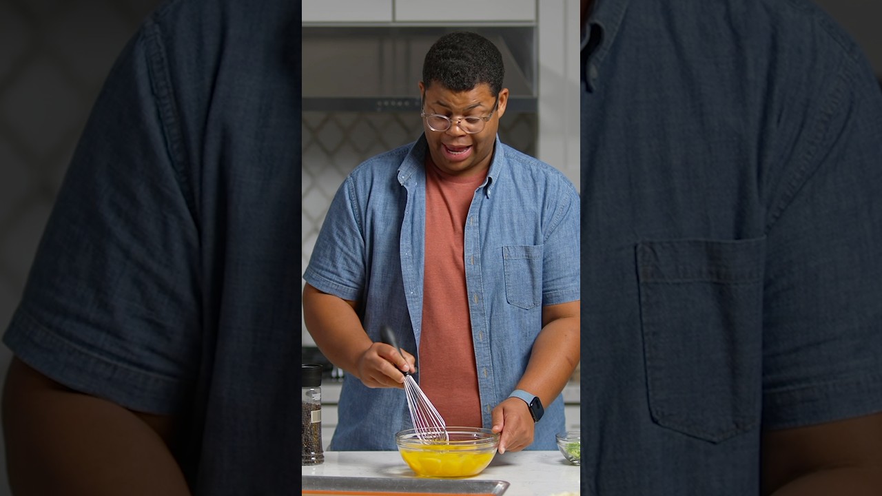 How to make sheet pan eggs 🥚 #recipe #shorts #problemsolved