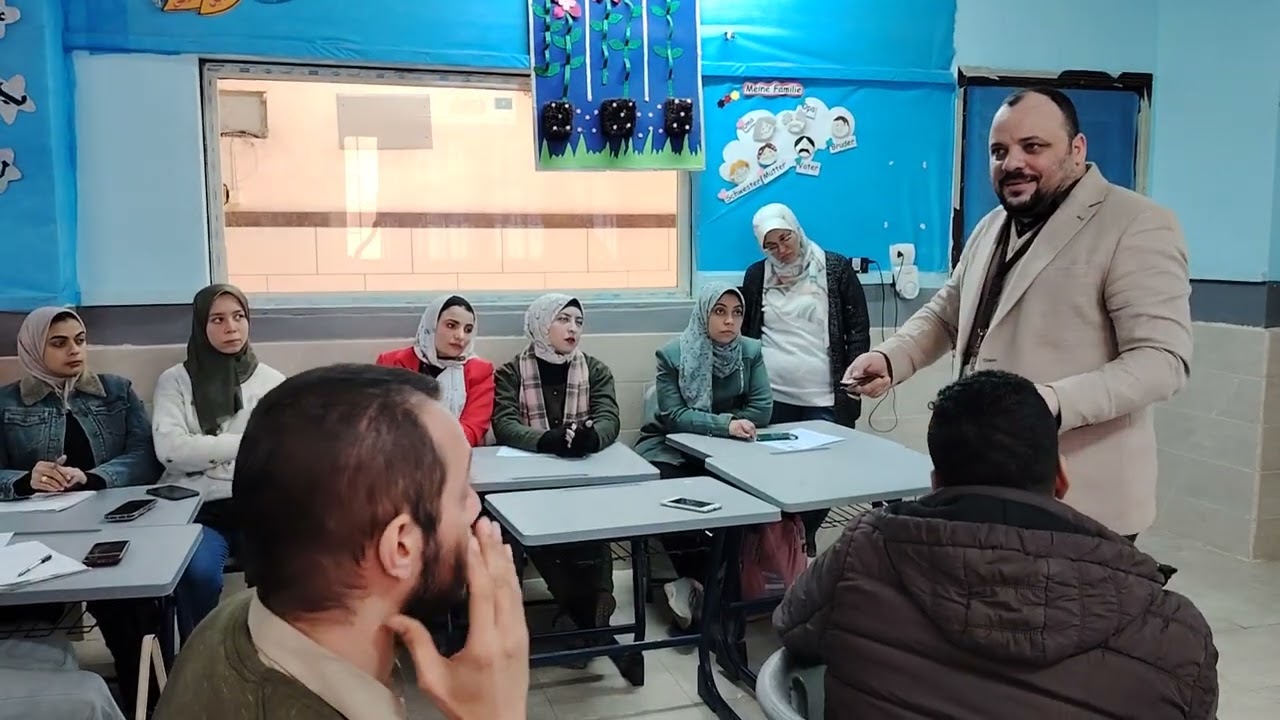 الفرق بين التعزير والعقاب وبين العصف الذهني والمناقشة