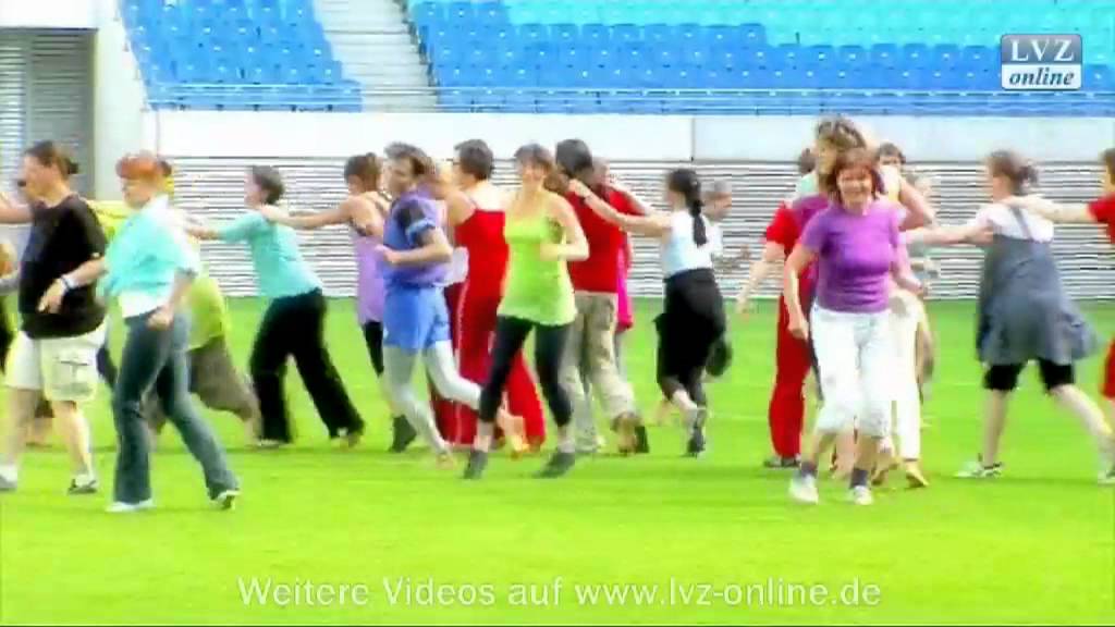 TURN! Massentanz in der Red Bull Arena