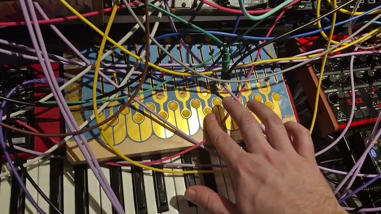 ♫ Jamming With a Bunch of Synths ♫ ----- (193)