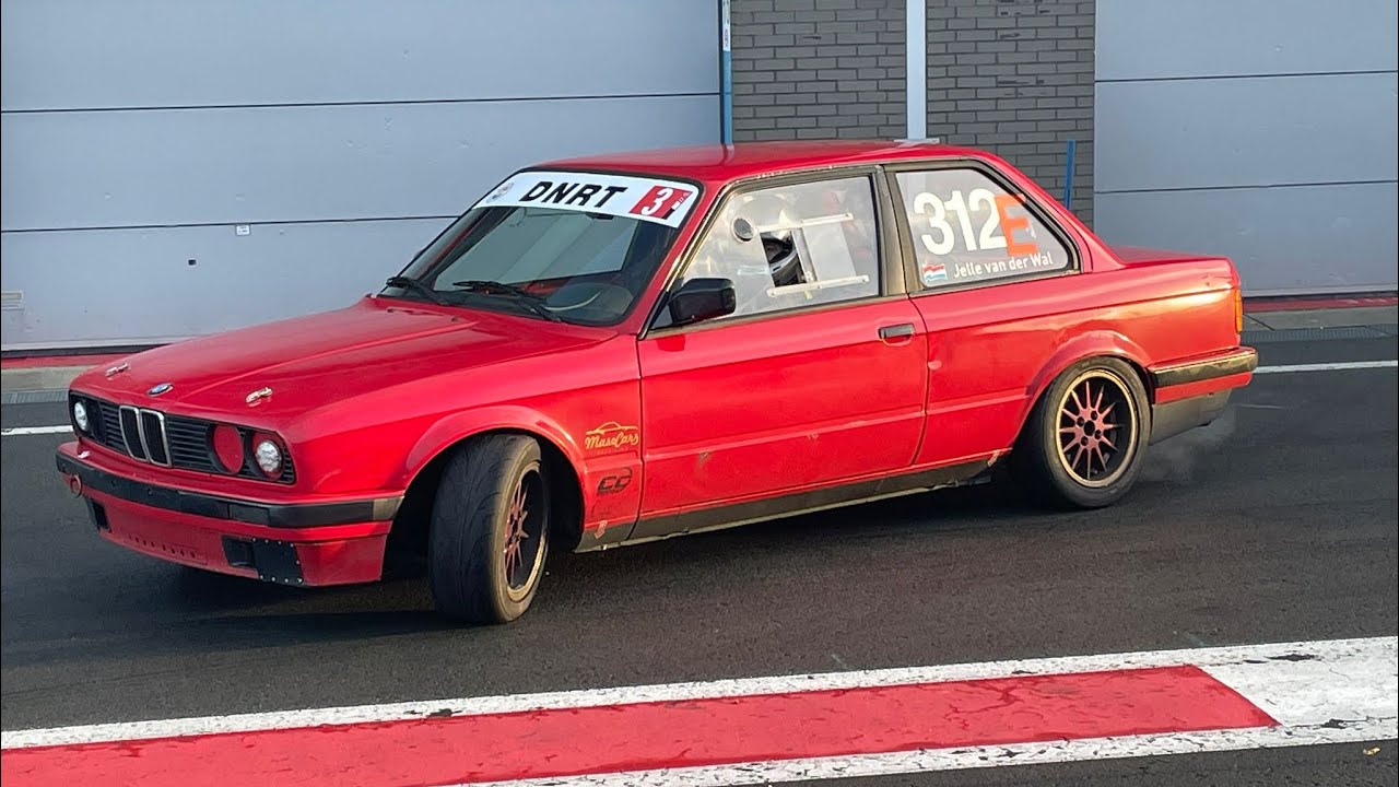 BMW E30 325i Onboard - Fastest lap of the day (2.04.76) - TT Circuit Assen