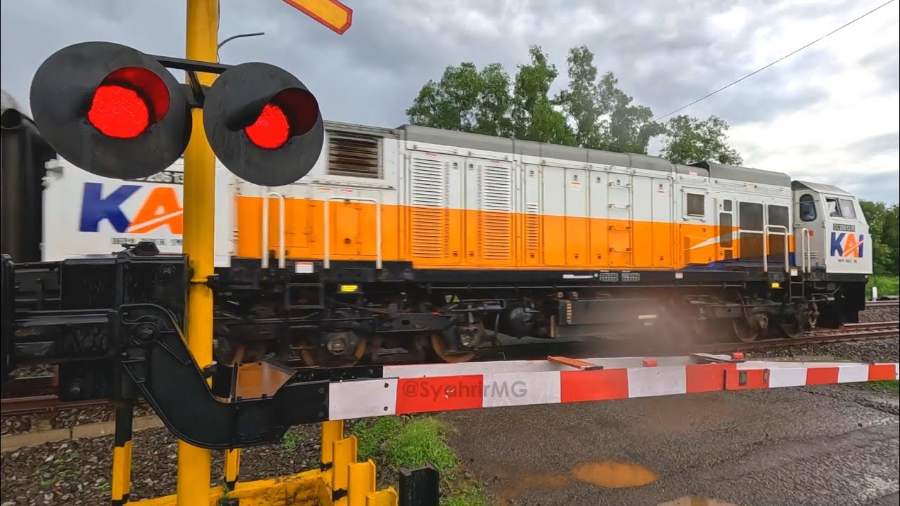 RAILWAY CROSSING 18 Kompilasi 10 Jenis Palang Perlintasan Kereta Api Indonesia