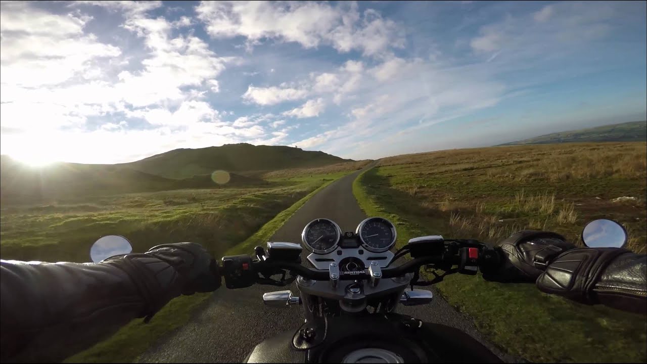 Yamaha XJR 1300 Black mountain winter ride