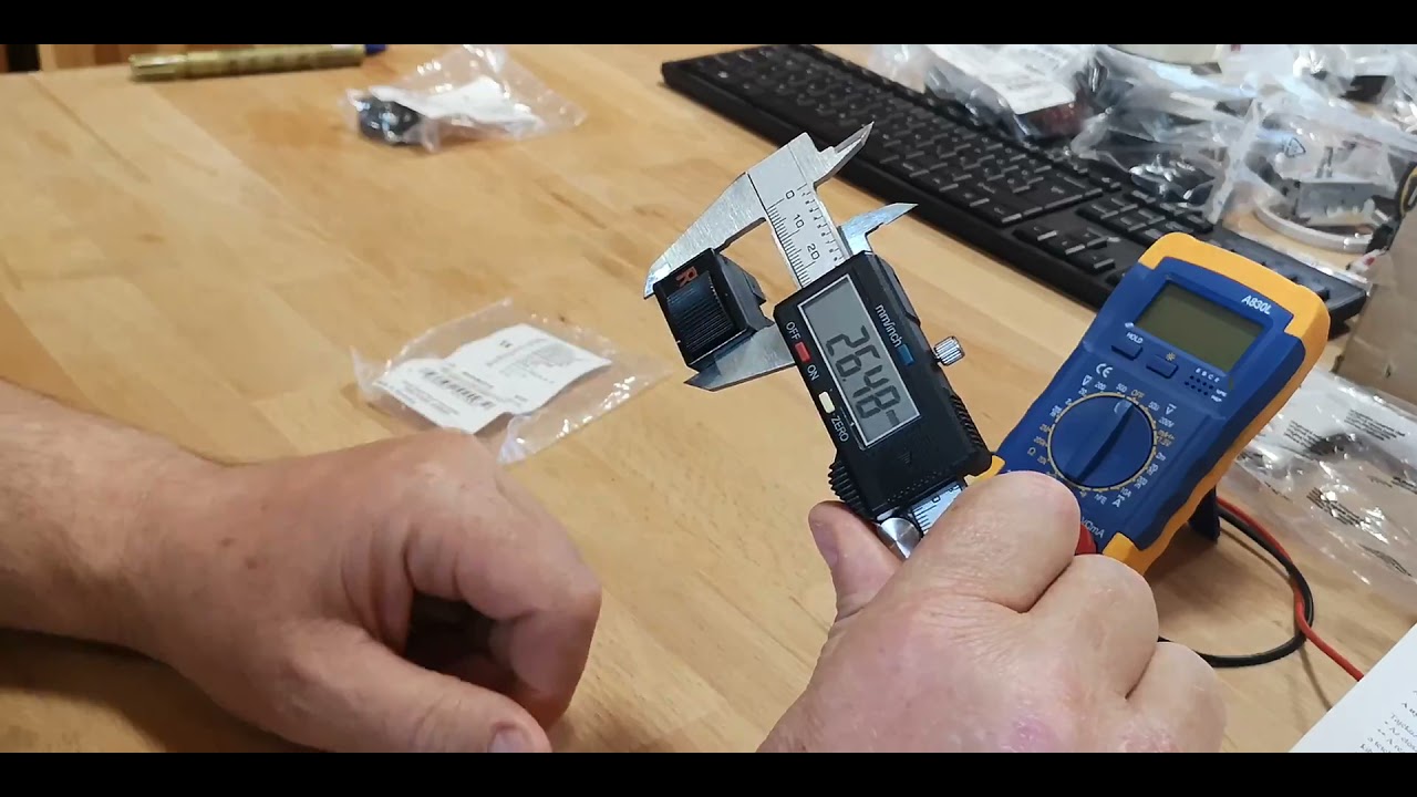 Ir&aacute;nyv&aacute;lt&oacute; kapcsol&oacute; 3607200000