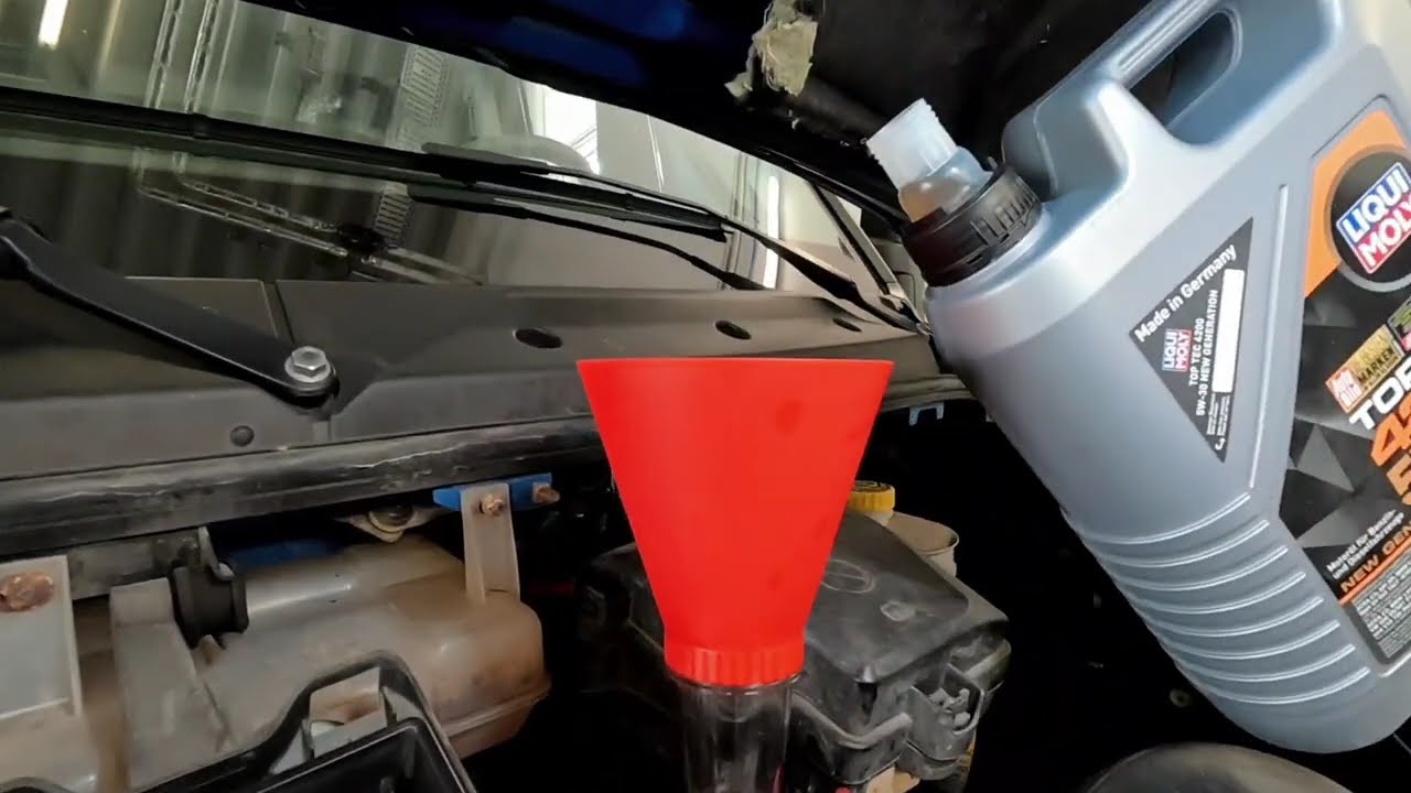 Iveco Daily 3.0 35S18 2018 Ölwechsel / Oil change