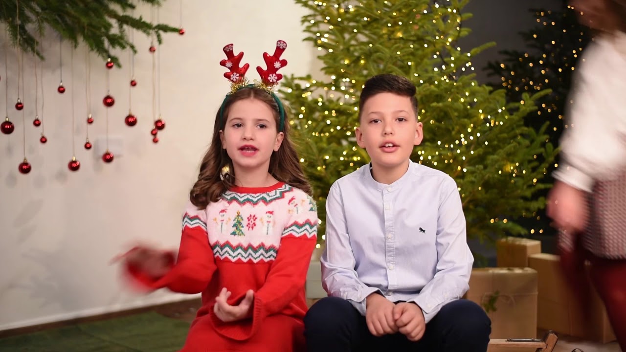 Krishtlindja sot vjen tek ne...🎄  IIIA Shkolla “Stavri Themeli”
