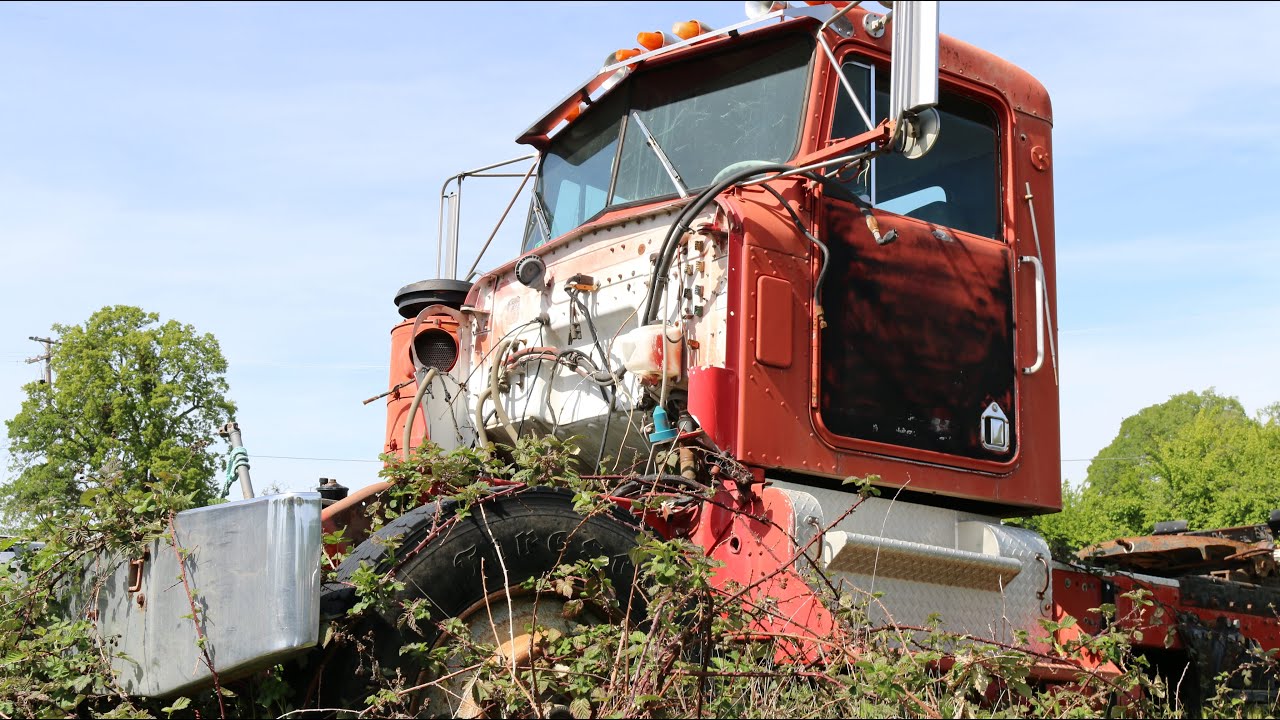 #25 Massive Old School Semi Truck Wrecking Yard!