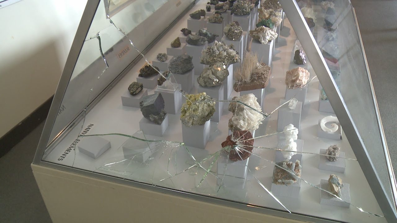 Gold, silver and diamonds stolen from UNM