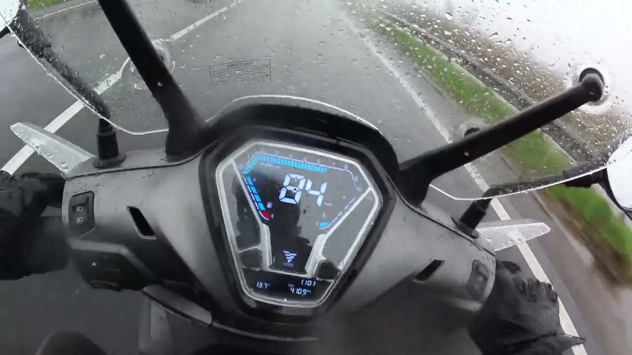 VLOG 1 | VOGE SR16 125 sotto la pioggia (In the Rain) 🌧️🏍️