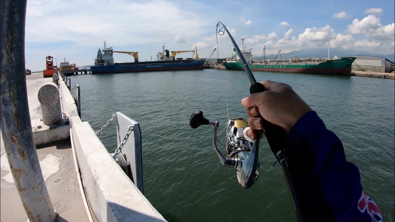 Pier FISHING in Mariveles, Bataan with Team Fishing Villa | Y3E16