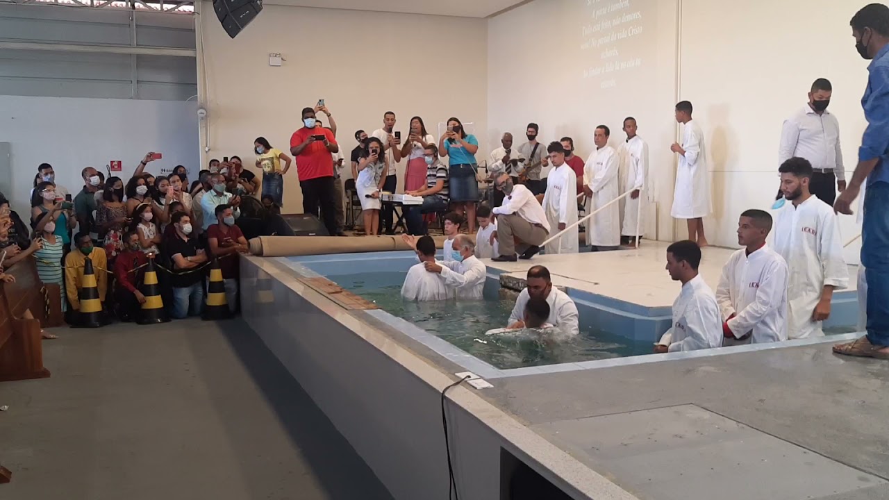 BATISMO  EM ÁGUAS. IGREJA EVANGÉLICA ASSEMBLEIA DE DEUS EM ITABERABA-BAHIA.17/10/2021.