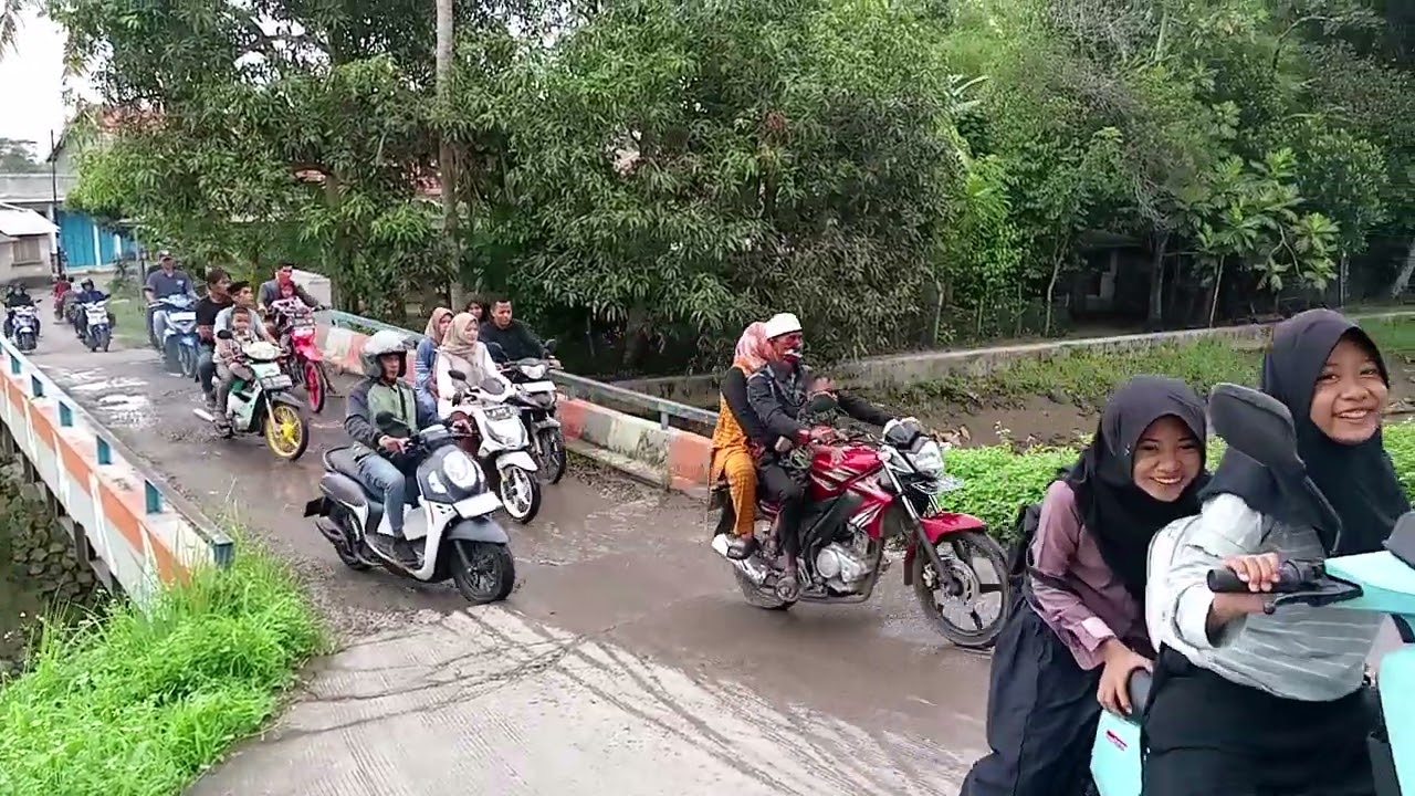 Jay video soting...paway Isro miroz warga kp BBSM/Bolang Bunut sukamaju...semoga kompak selalu 