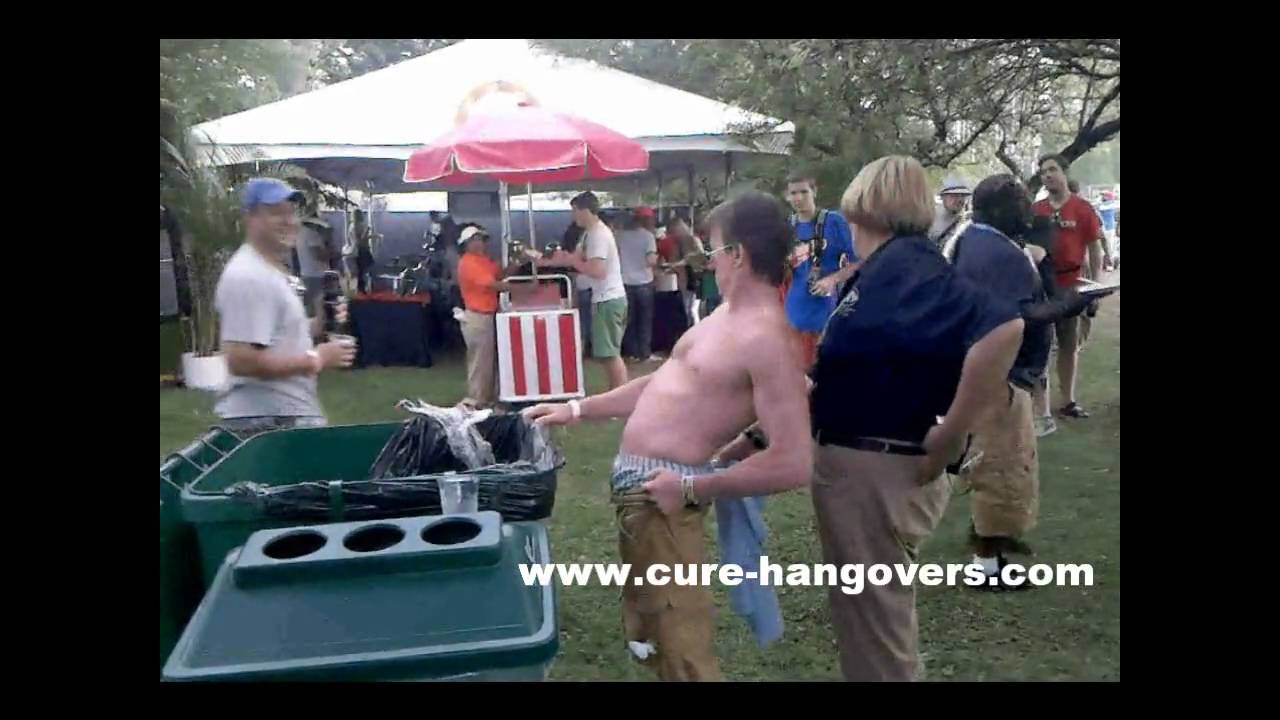 extremely drunk at Lollapalooza in VIP | Friday 8 - 6 - 2010