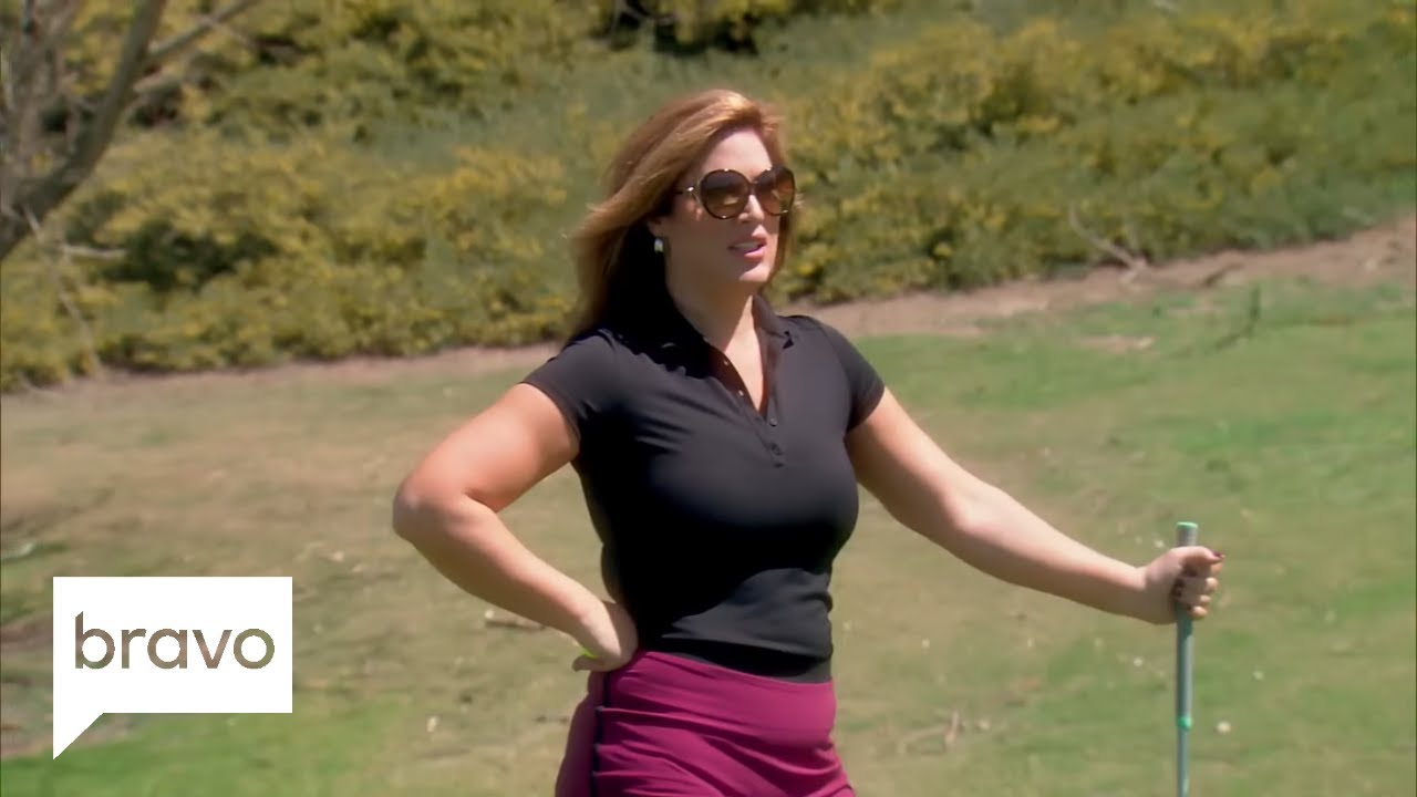 RHOC: Vicki Gunvalson's Birthday Party Full Of Drinking & Golfing (Season 13, Episode 7) | Bravo