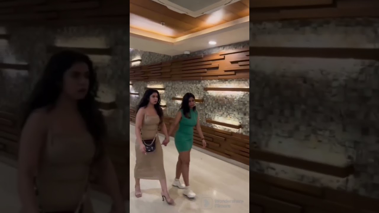 Lucknow Night club Hot girls