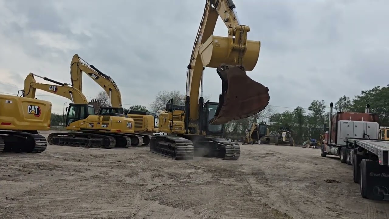 Descargando con el poder de la 349 Caterpillar 