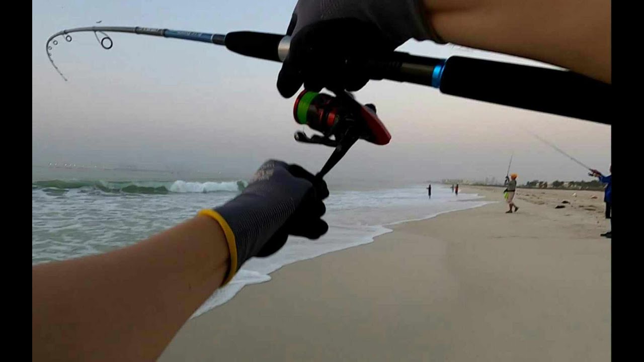 Beach fishing 🎣 Finding good size trevally | JoelLabrador | Salalah Oman