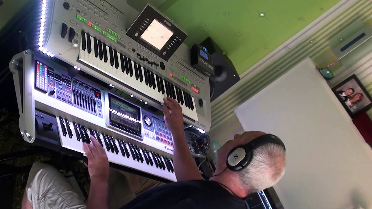 Coldplay - A sky full of stars COVER on TYROS 3 and FANTOM G6