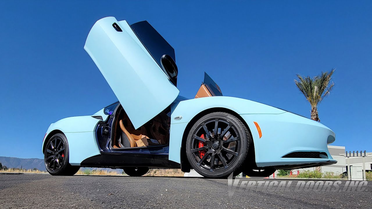 @yanna_ren Lotus Evora from CA featuring Vertical Doors, Inc. door conversion kit. AKA 