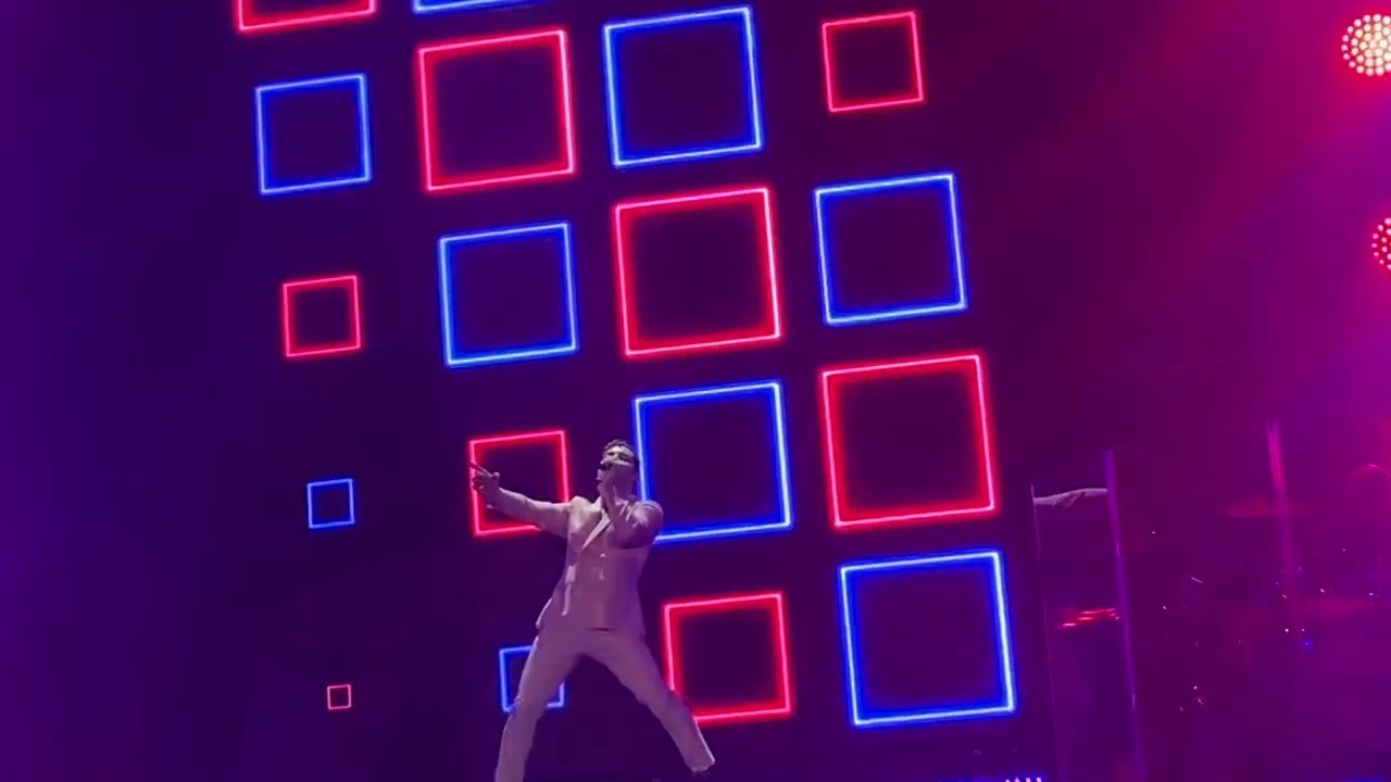 Comienzo concierto David Bisbal en La Línea 1 de julio de 2023. Gira :”Me Siento Vivo 2023”