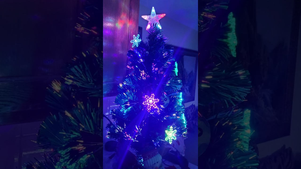Snowflakes Christmas Tree #eternunique #christmas #snowflakes