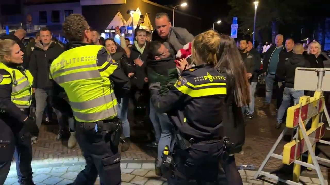 Koningsdag eindigt onrustig; politie veegt Kaden leeg