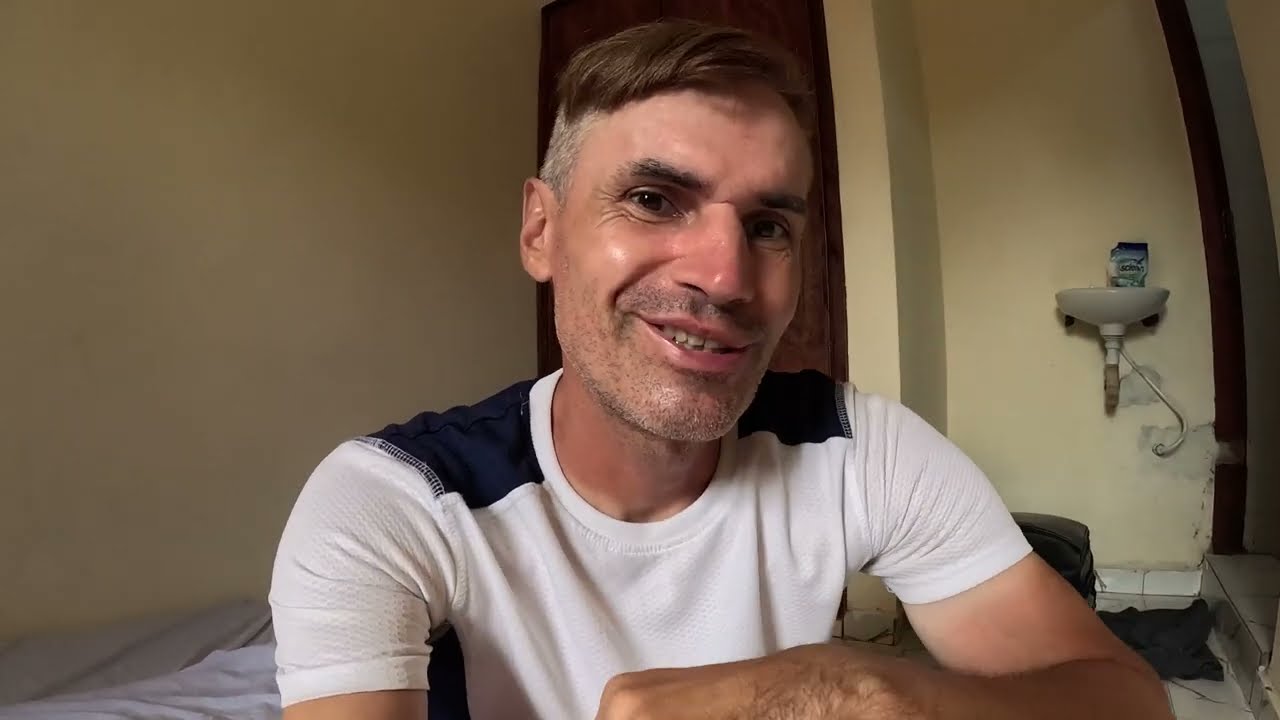 КЕНИЙКА НЕЗАМЕТНО ВЕРНУЛАСЬ С ВЕЧЕРИНКИ /   ПРОСТЫЕ ДВИЖЕНИЯ В МТВАПА