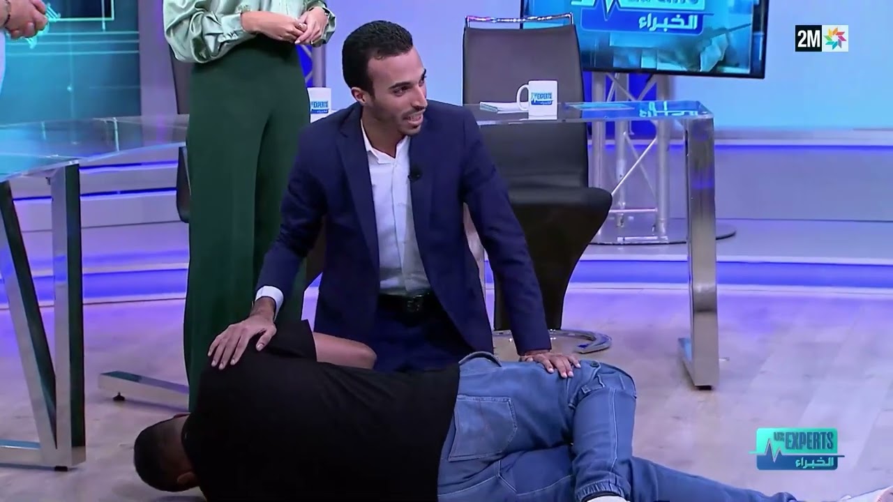 هام جدا.. كيف يمكن إسعاف شخص تعرض لاختناق أوفي حالة إغماء؟ الخطوات بالتفصيل في 