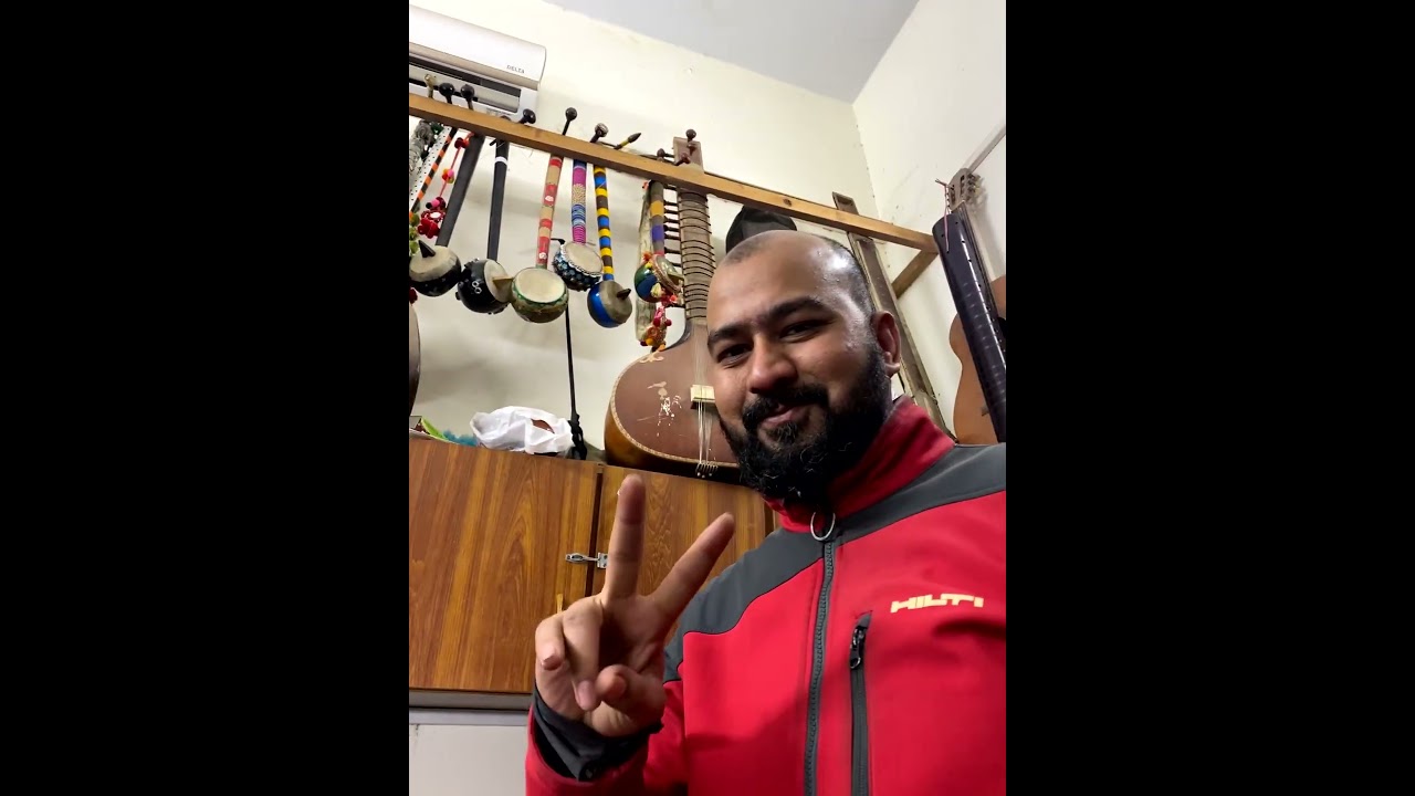Pakistan Karachi Music Instrument repair shop 2023